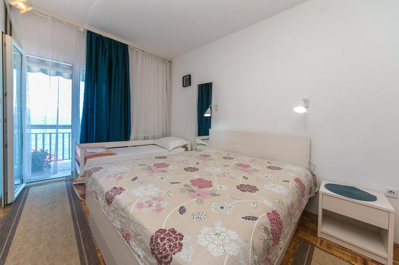 Apartments By The Sea Brist, Makarska - 15714 Podaca Eksteriør billede