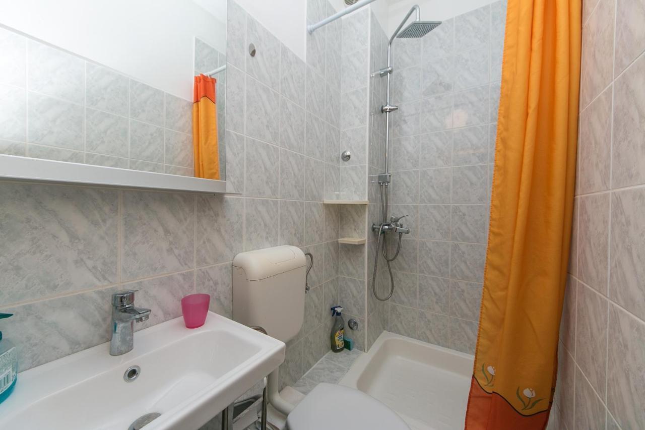 Apartments By The Sea Brist, Makarska - 15714 Podaca Eksteriør billede