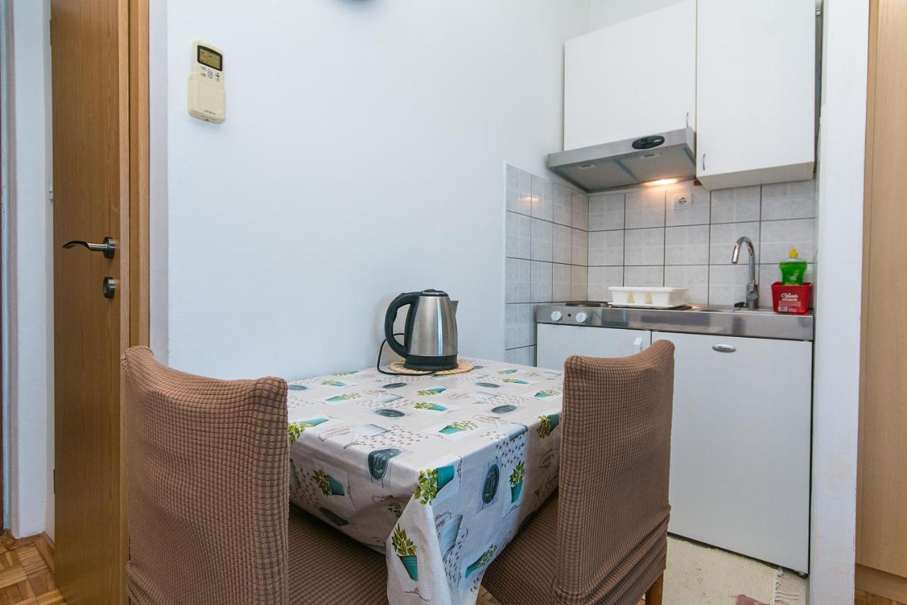Apartments By The Sea Brist, Makarska - 15714 Podaca Eksteriør billede