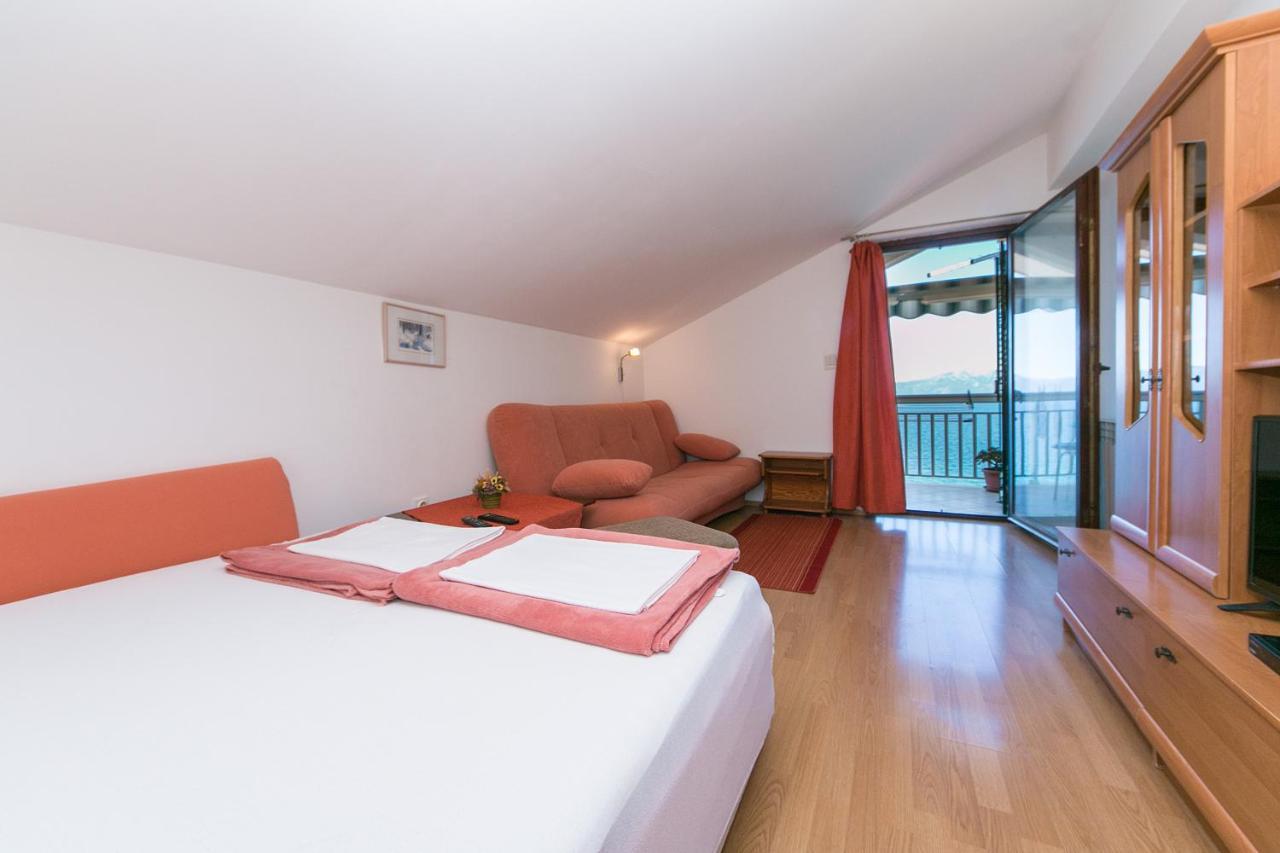 Apartments By The Sea Brist, Makarska - 15714 Podaca Eksteriør billede